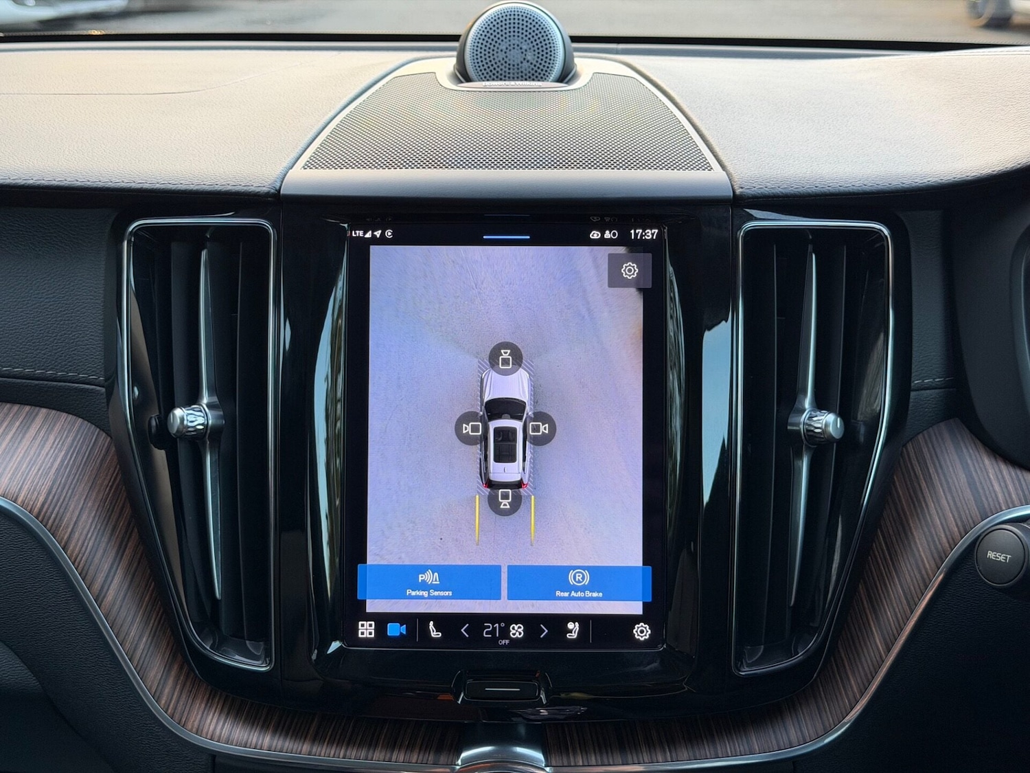 Used Volvo XC60 2023 for sale - 78053191: Photo 43