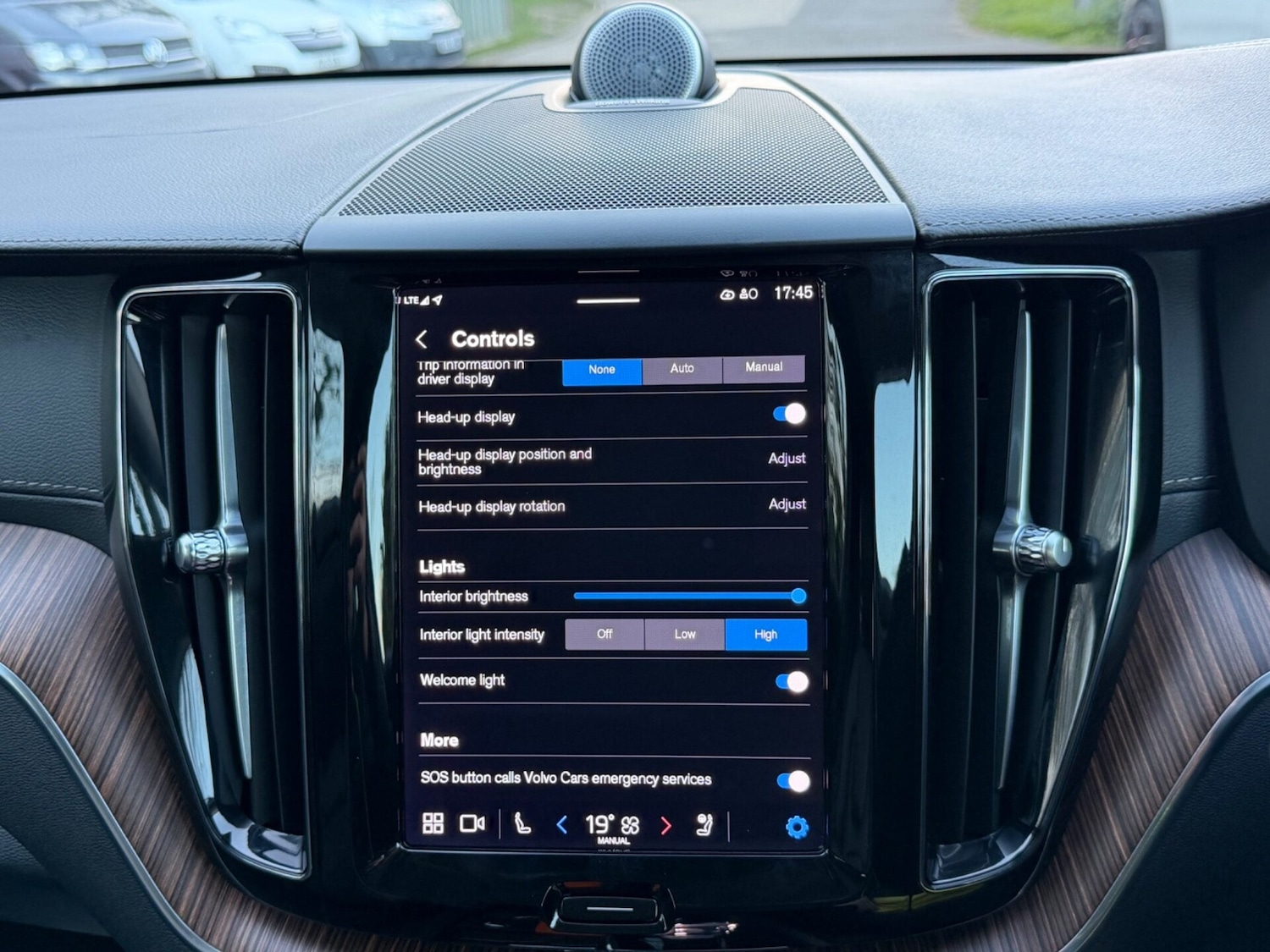 Used Volvo XC60 2023 for sale - 78053191: Photo 54