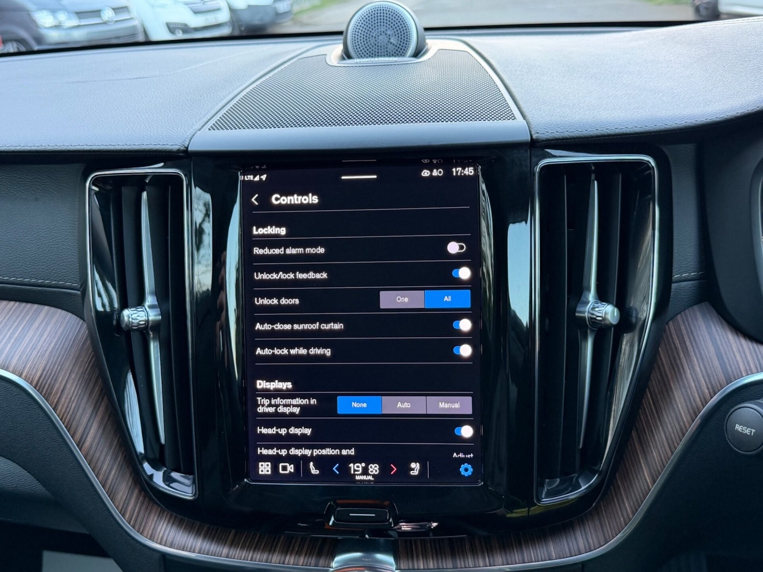 Used Volvo XC60 2023 for sale - 78053191: Photo 55