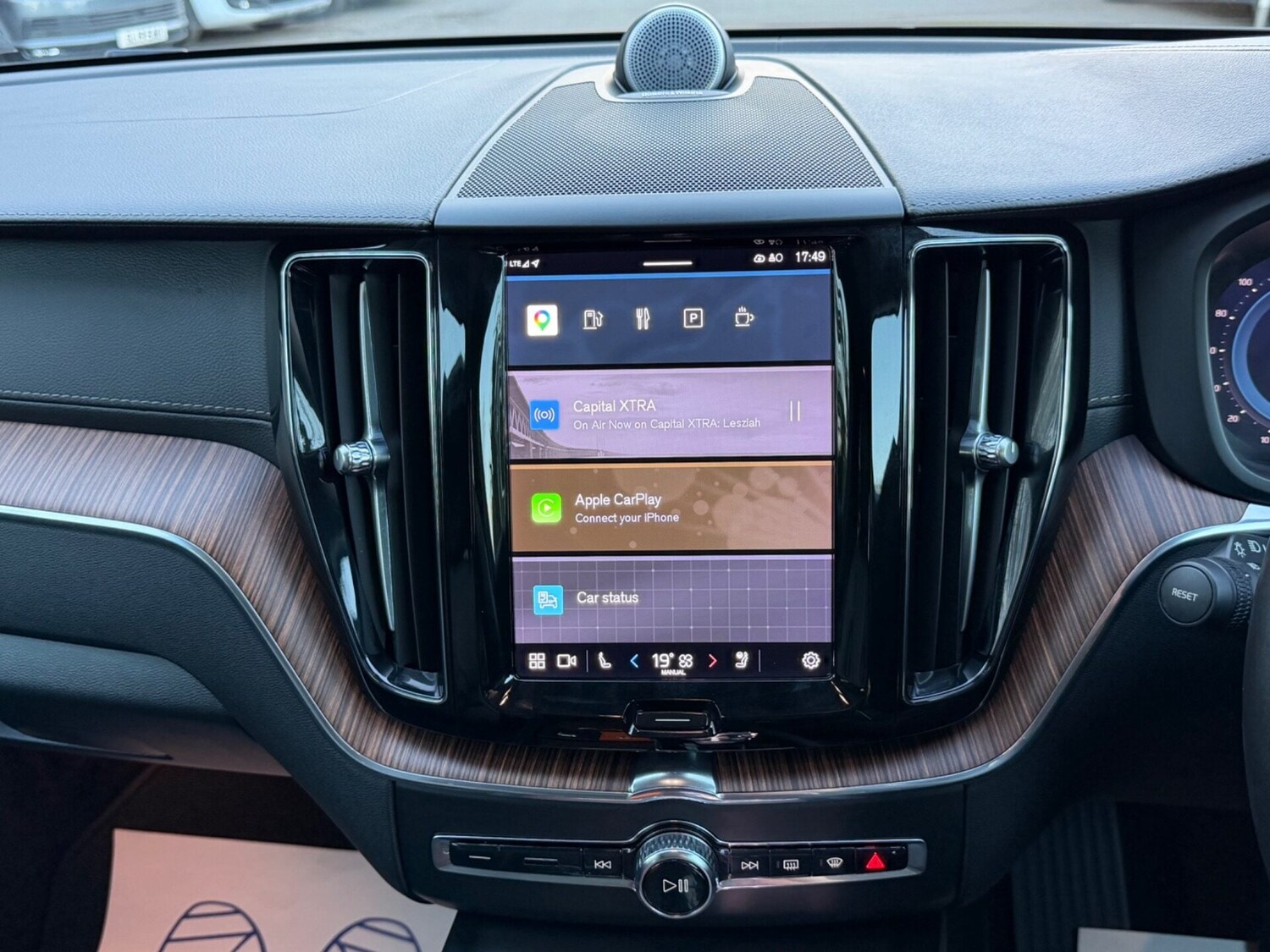 Used Volvo XC60 2023 for sale - 78053191: Photo 60