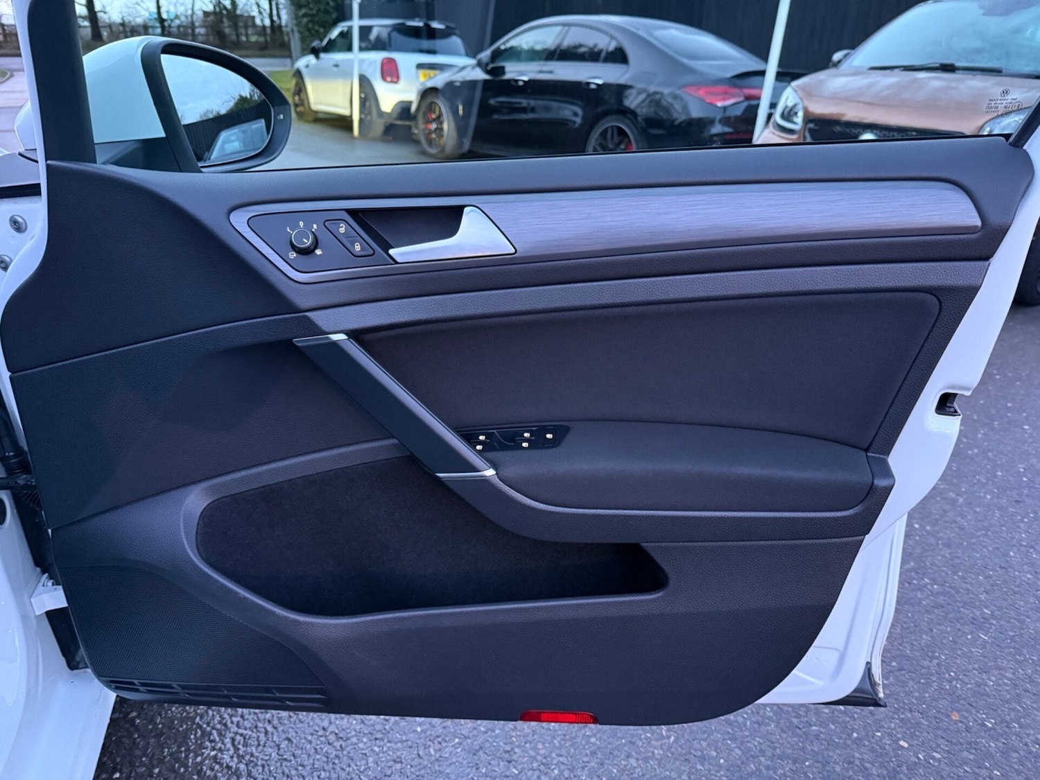 Used Volkswagen Golf 2020 for sale - 77417075: Photo 32