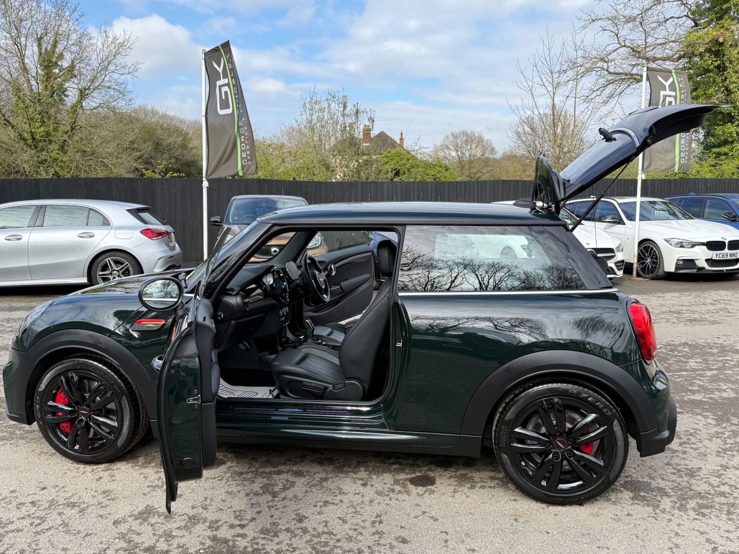 Used MINI Hatch 2023 for sale - 78090840: Photo 11