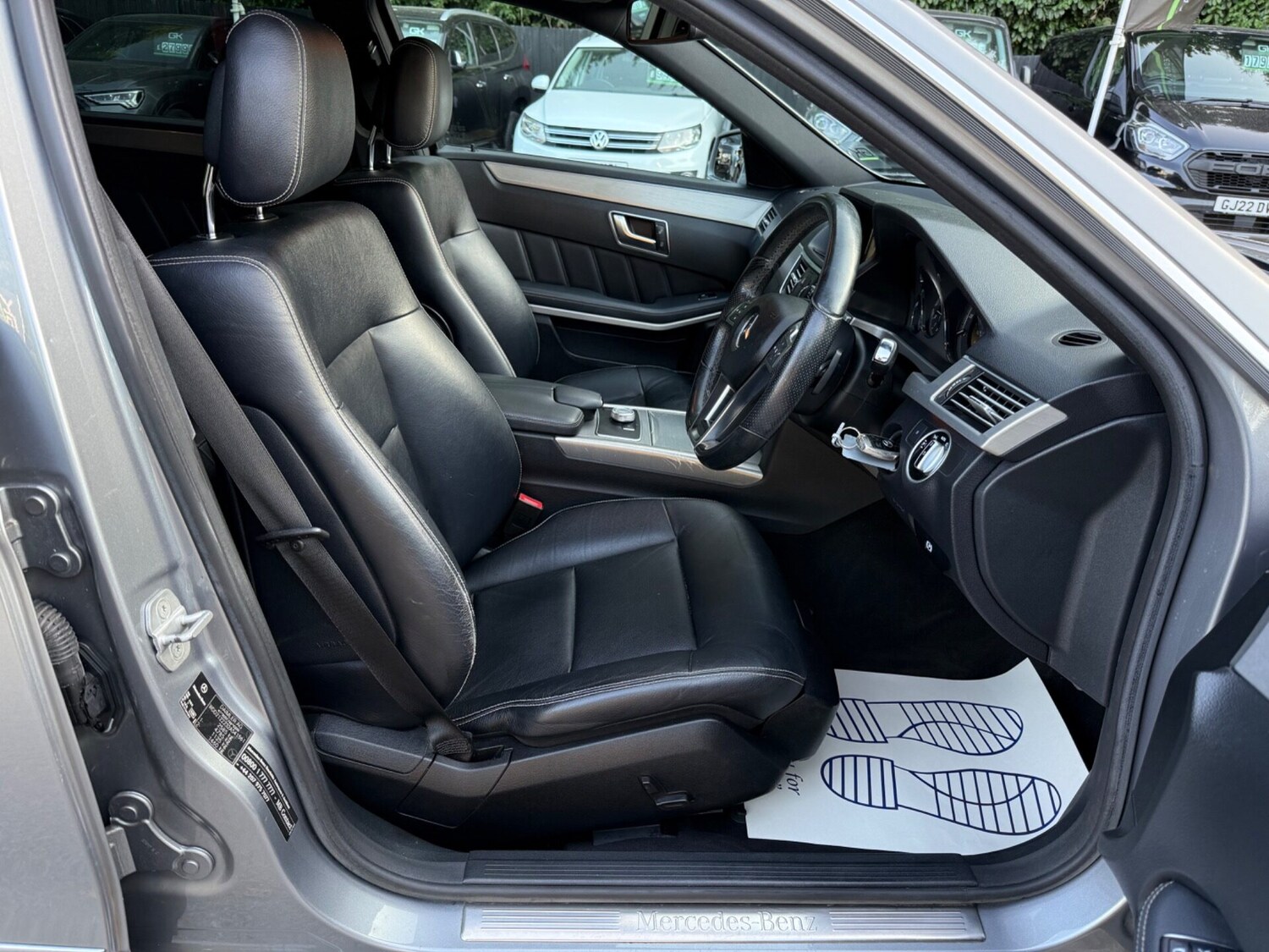 Used Mercedes-Benz E Class 2011 for sale - 76508911: Photo 16