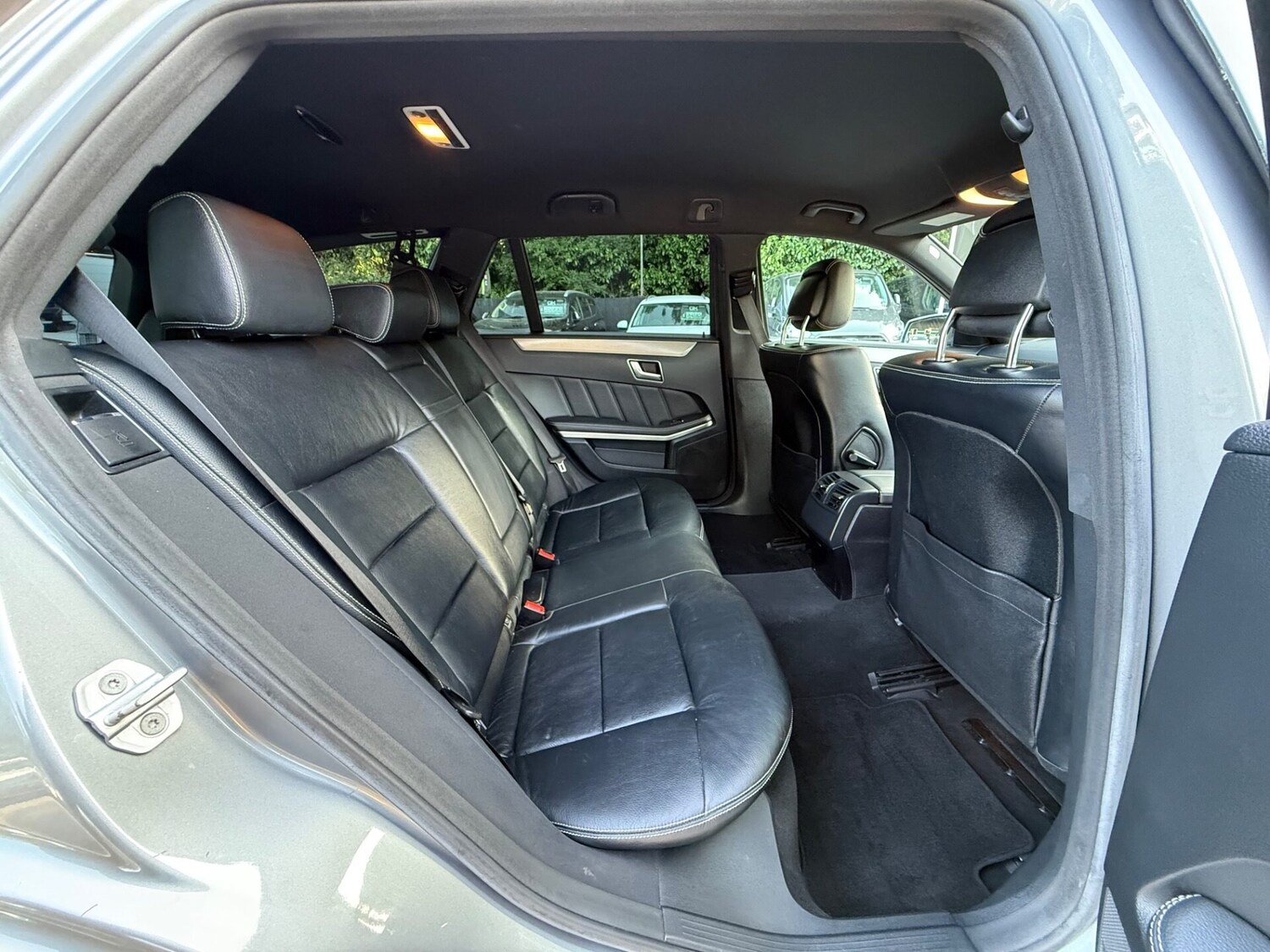 Used Mercedes-Benz E Class 2011 for sale - 76508911: Photo 18