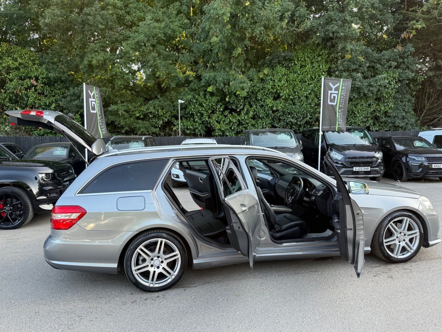 Used Mercedes-Benz E Class 2011 for sale - 76508911: Photo 22