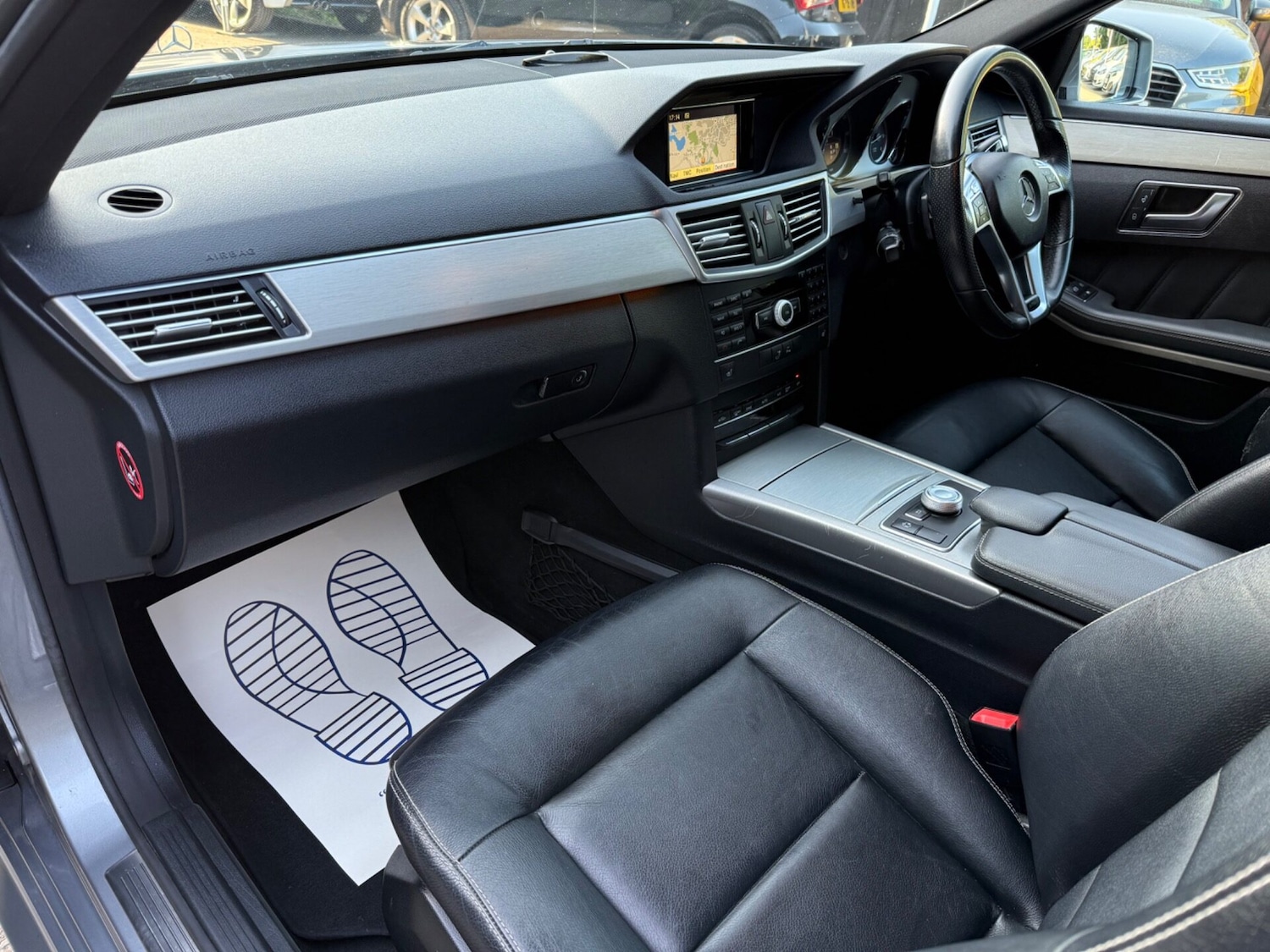 Used Mercedes-Benz E Class 2011 for sale - 76508911: Photo 23