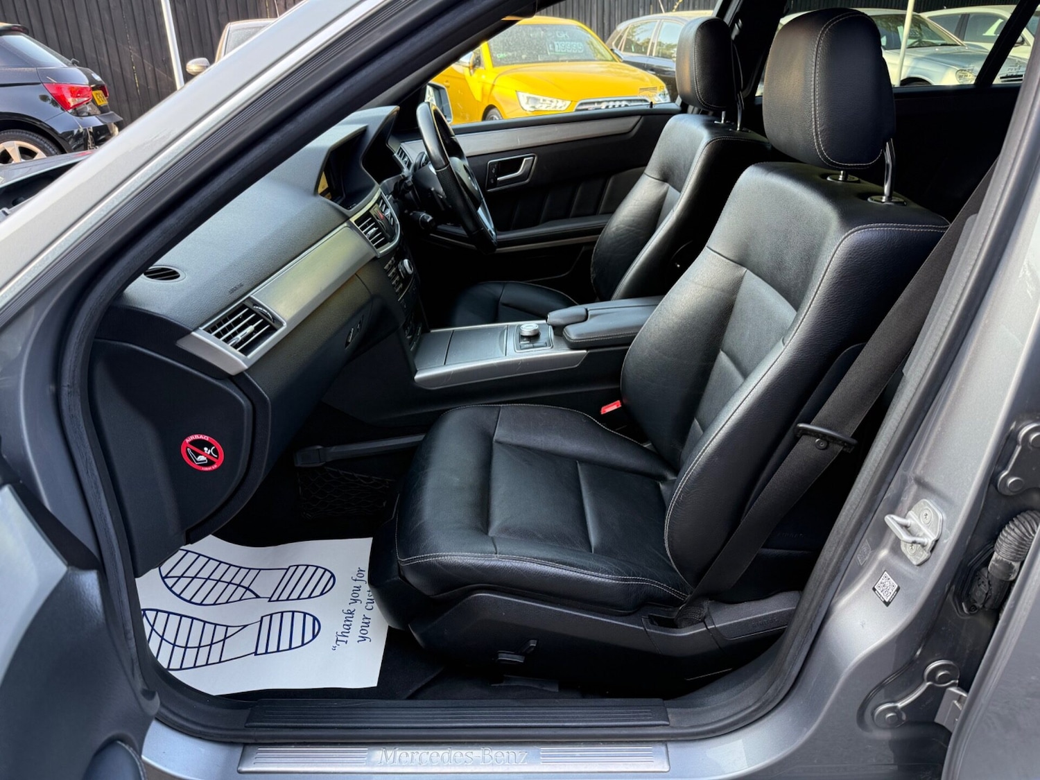 Used Mercedes-Benz E Class 2011 for sale - 76508911: Photo 3