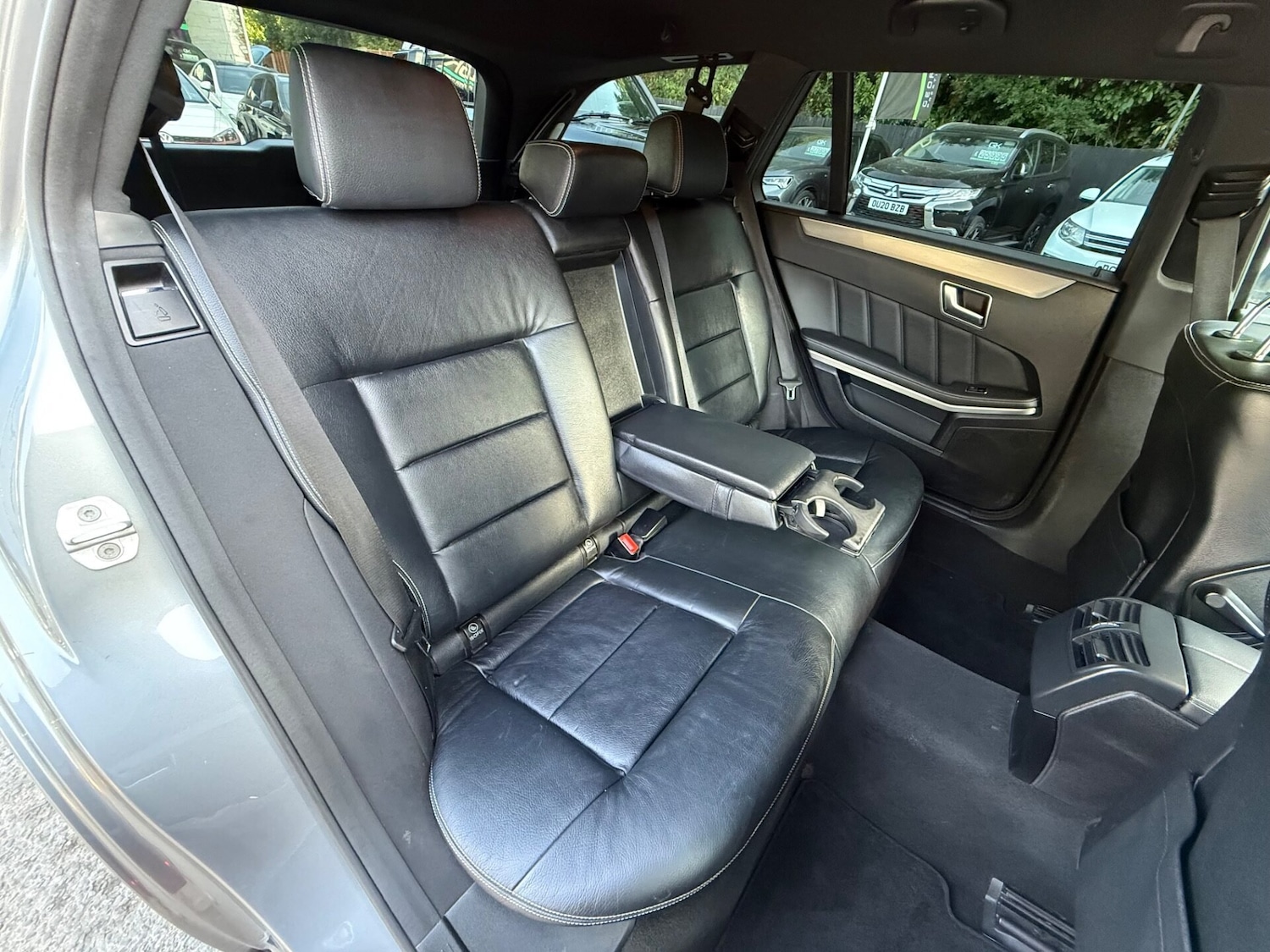 Used Mercedes-Benz E Class 2011 for sale - 76508911: Photo 30