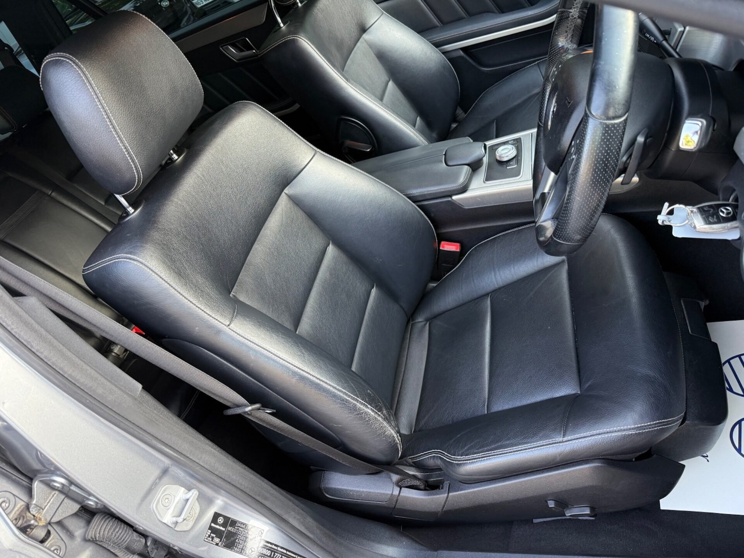 Used Mercedes-Benz E Class 2011 for sale - 76508911: Photo 31