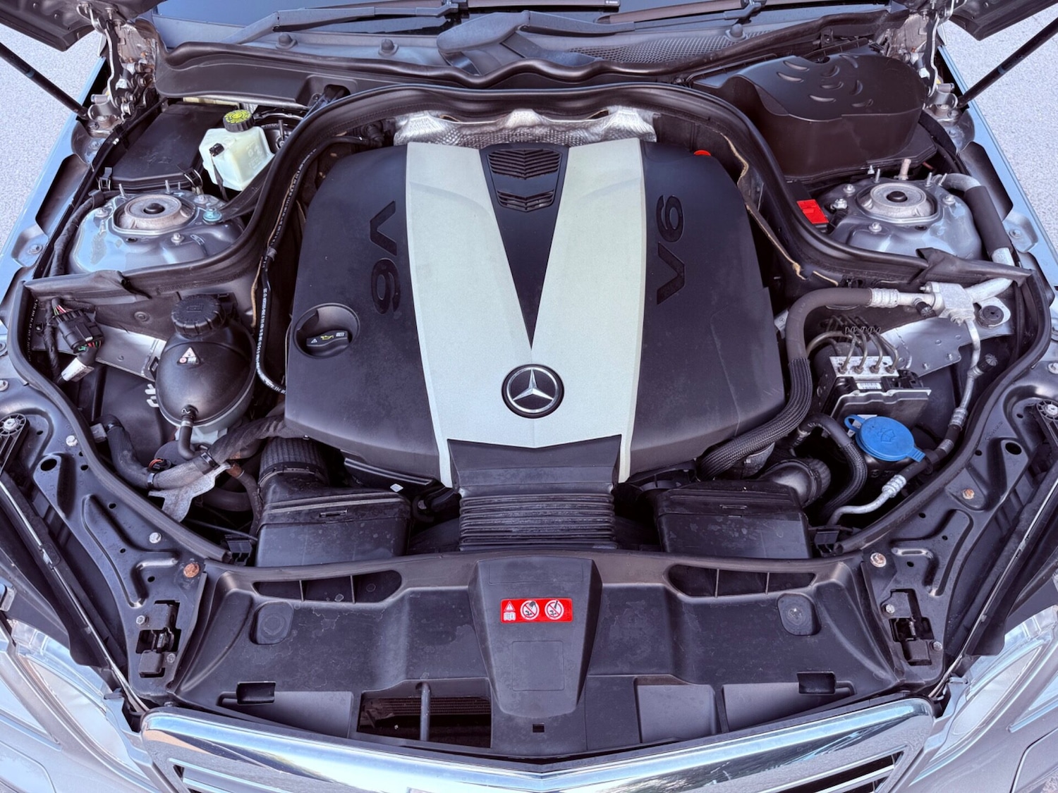 Used Mercedes-Benz E Class 2011 for sale - 76508911: Photo 47