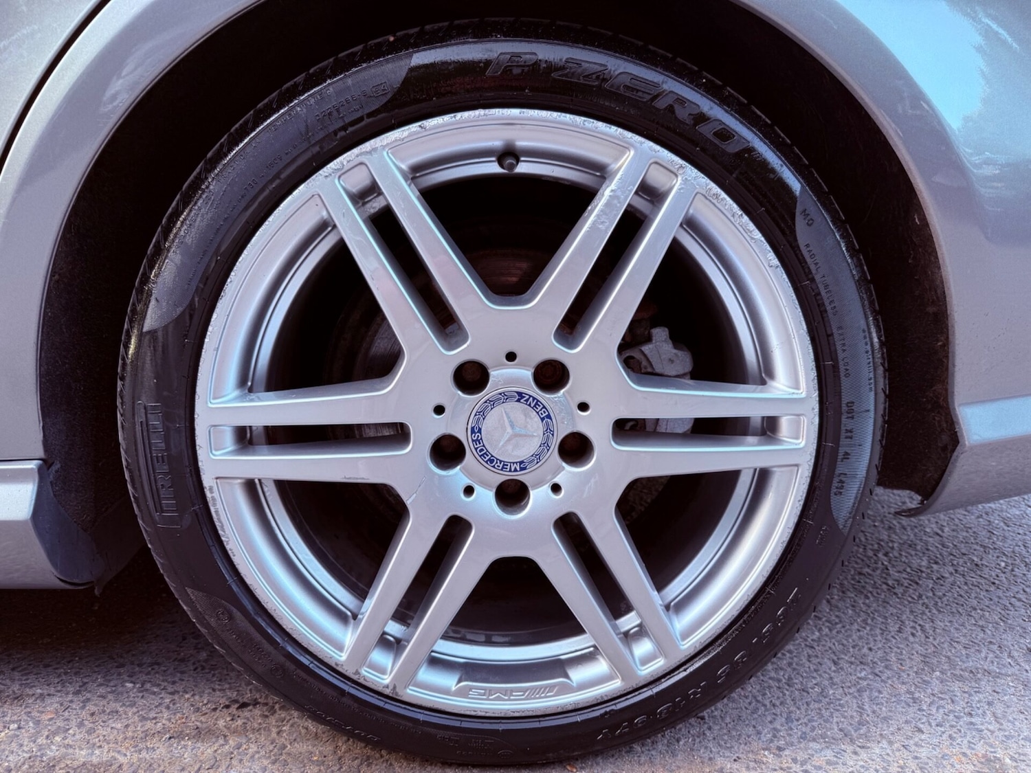 Used Mercedes-Benz E Class 2011 for sale - 76508911: Photo 49