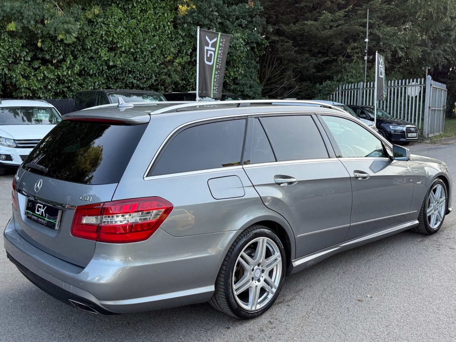 Used Mercedes-Benz E Class 2011 for sale - 76508911: Photo 6