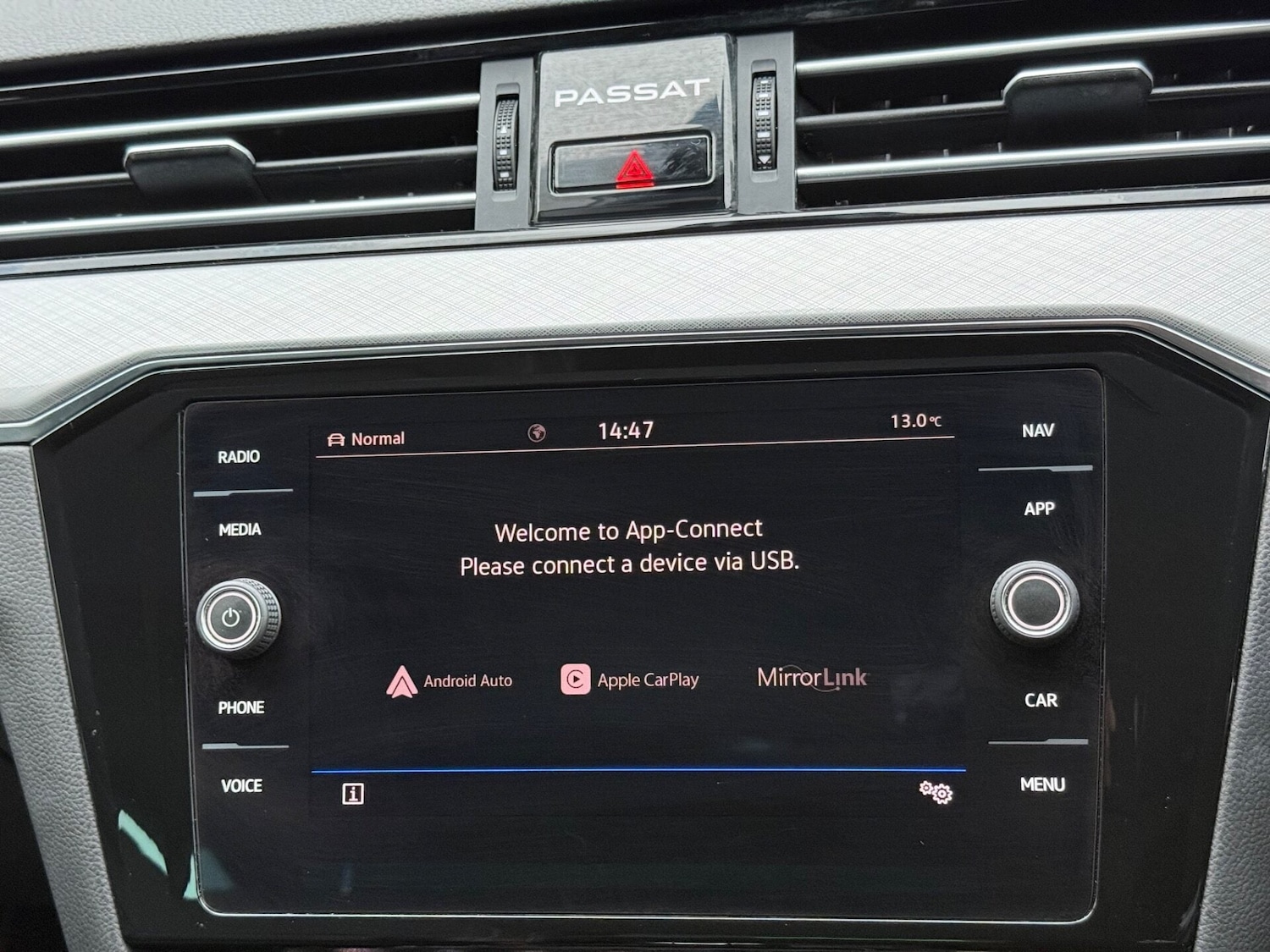 Used Volkswagen Passat 2020 for sale - 76748086: Photo 36