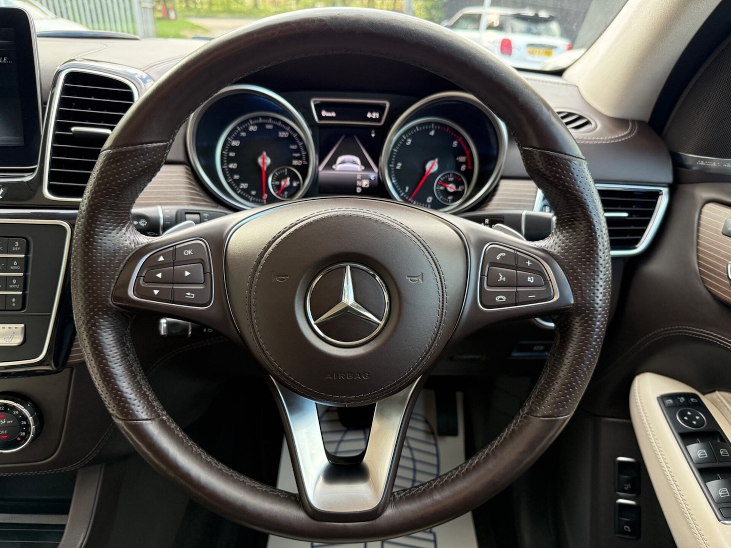 Used Mercedes-Benz GLS 2018 for sale - 78213396: Photo 9