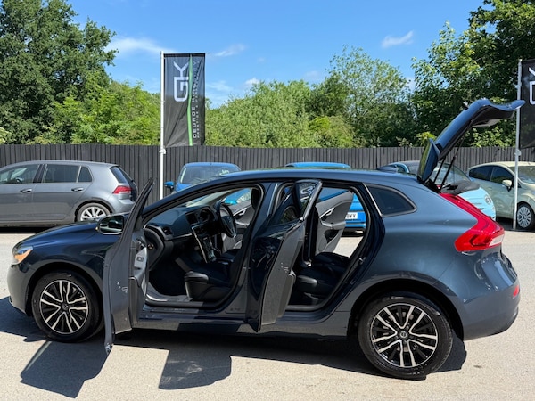 Used Volvo V40 2019 for sale - 75426253: Photo 17