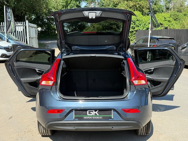 Used Volvo V40 2019 for sale - 75426253: Photo 18