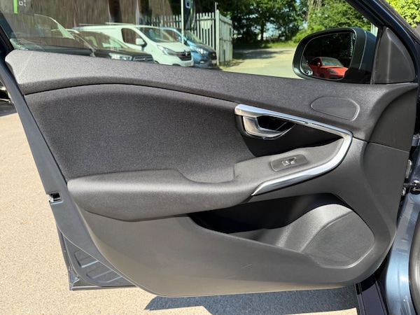 Used Volvo V40 2019 for sale - 75426253: Photo 21
