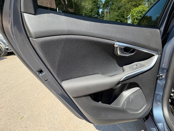 Used Volvo V40 2019 for sale - 75426253: Photo 24