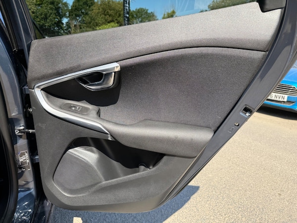 Used Volvo V40 2019 for sale - 75426253: Photo 28