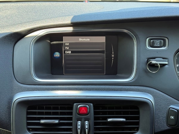 Used Volvo V40 2019 for sale - 75426253: Photo 37