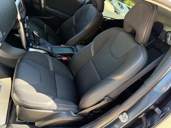 Used Volvo V40 2019 for sale - 75426253: Photo 3