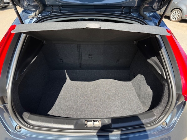 Used Volvo V40 2019 for sale - 75426253: Photo 44