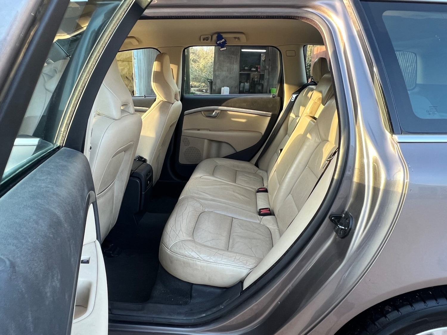 Used Volvo V70 2010 for sale - 77733819: Photo 14