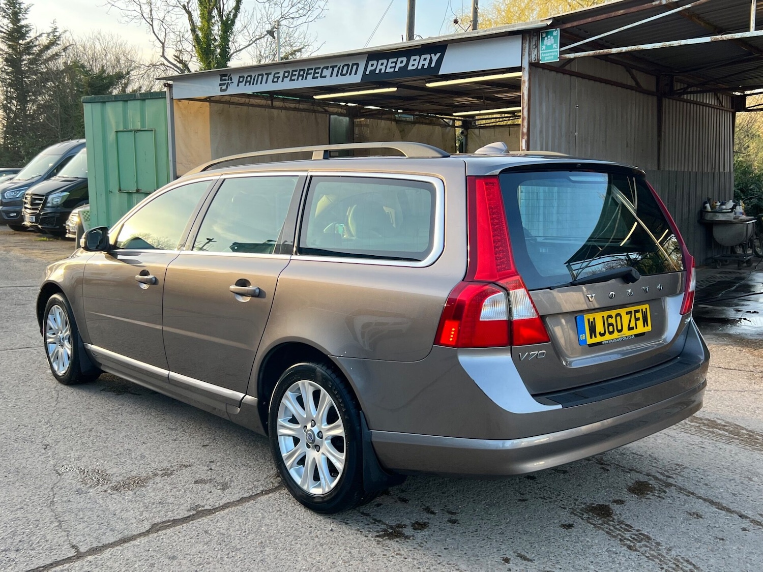 Used Volvo V70 2010 for sale - 77733819: Photo 2