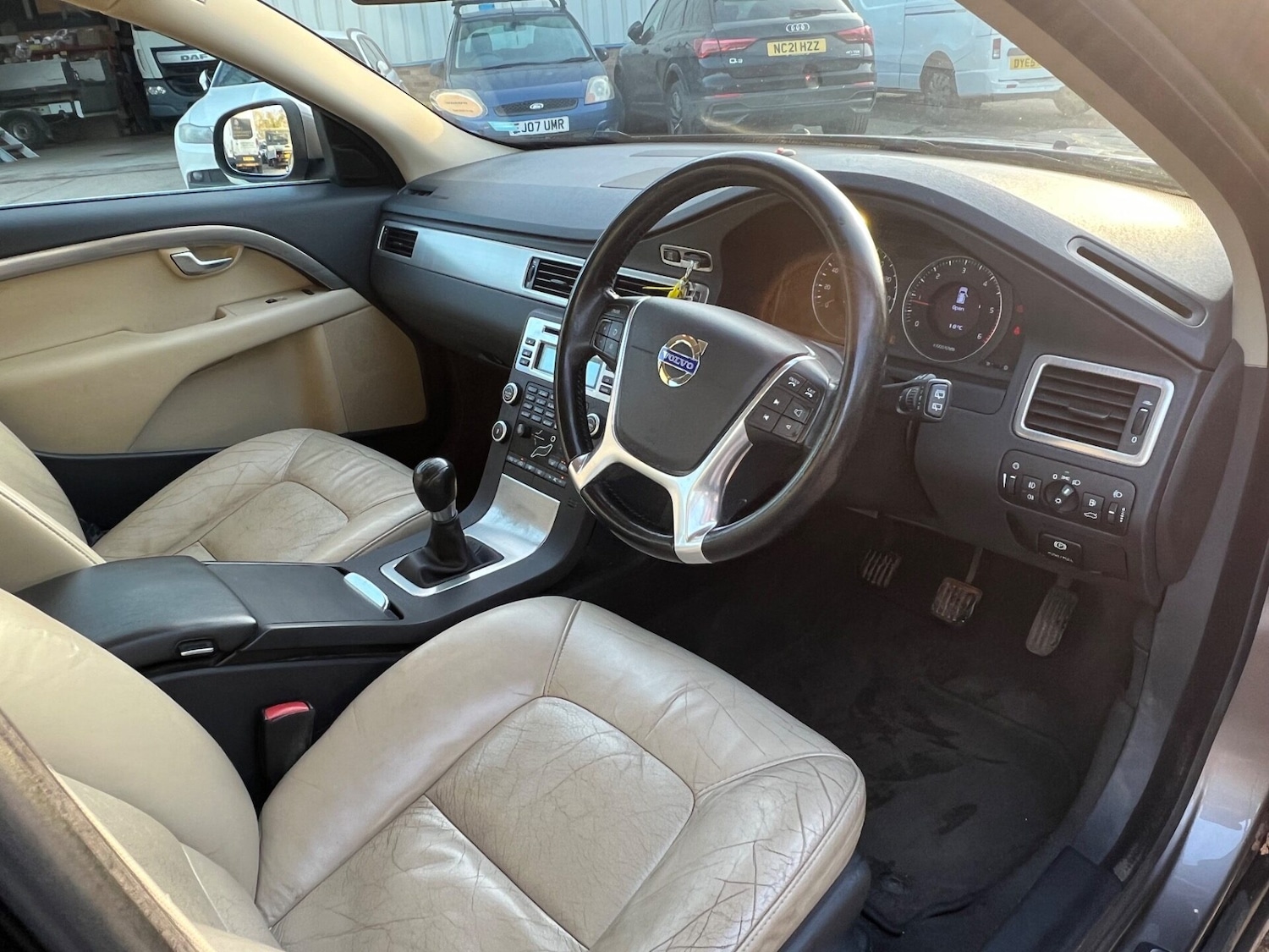 Used Volvo V70 2010 for sale - 77733819: Photo 20