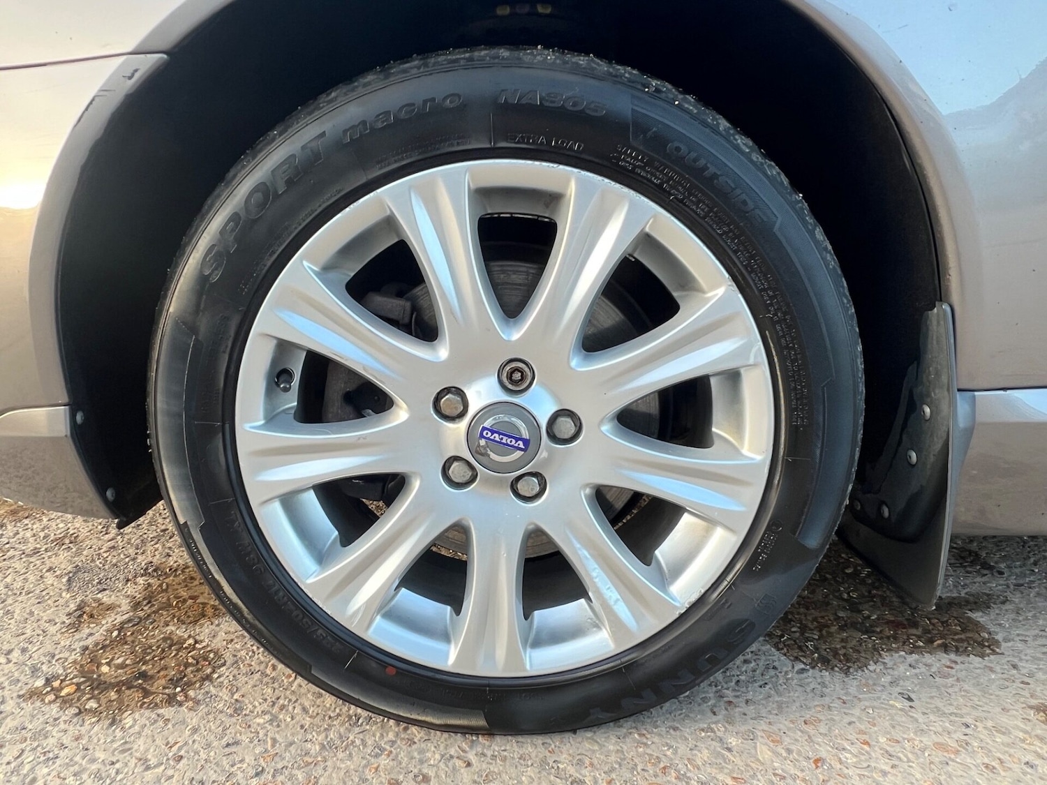 Used Volvo V70 2010 for sale - 77733819: Photo 39