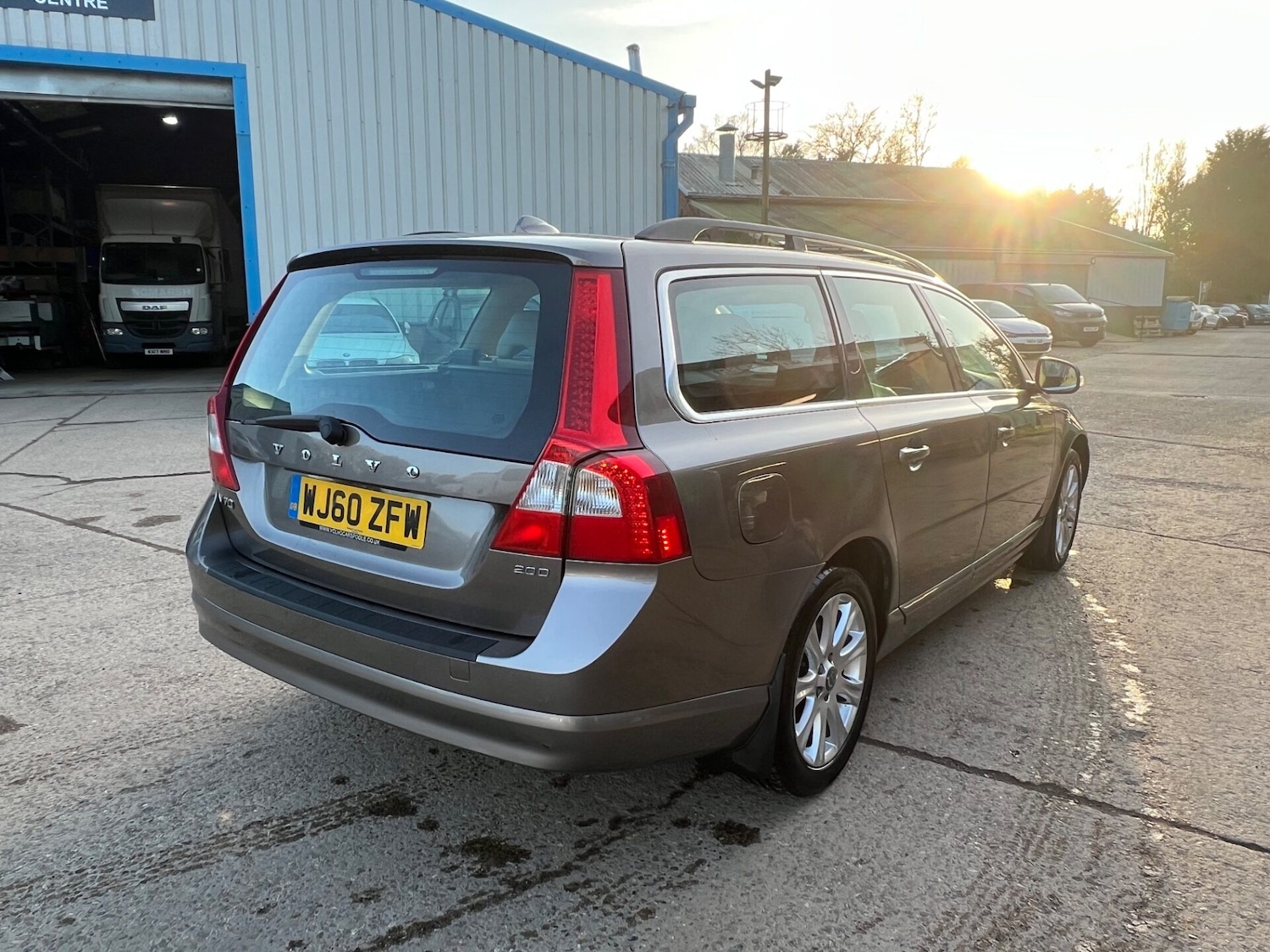 Used Volvo V70 2010 for sale - 77733819: Photo 4