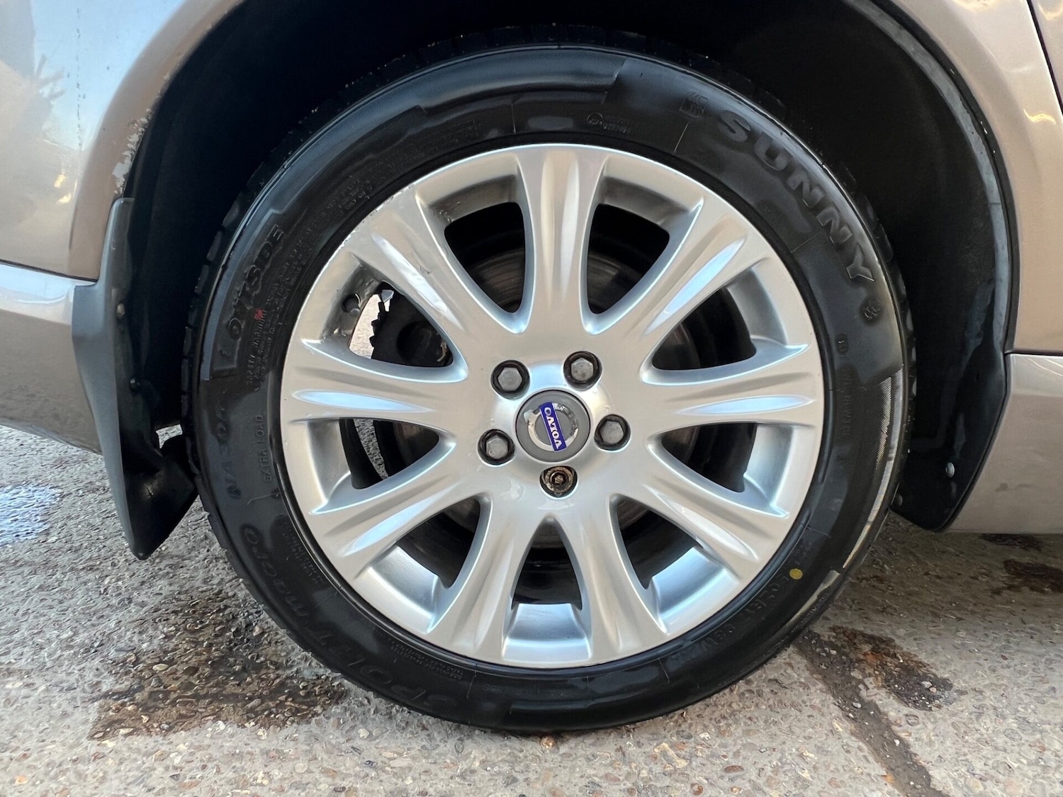 Used Volvo V70 2010 for sale - 77733819: Photo 41