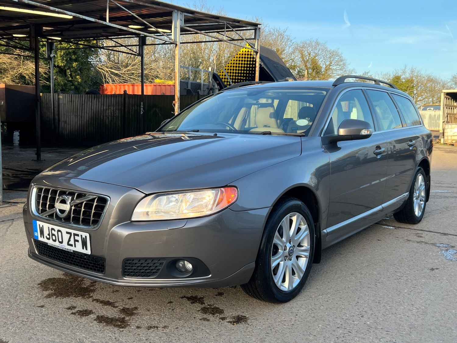 Used Volvo V70 2010 for sale - 77733819: Photo 7