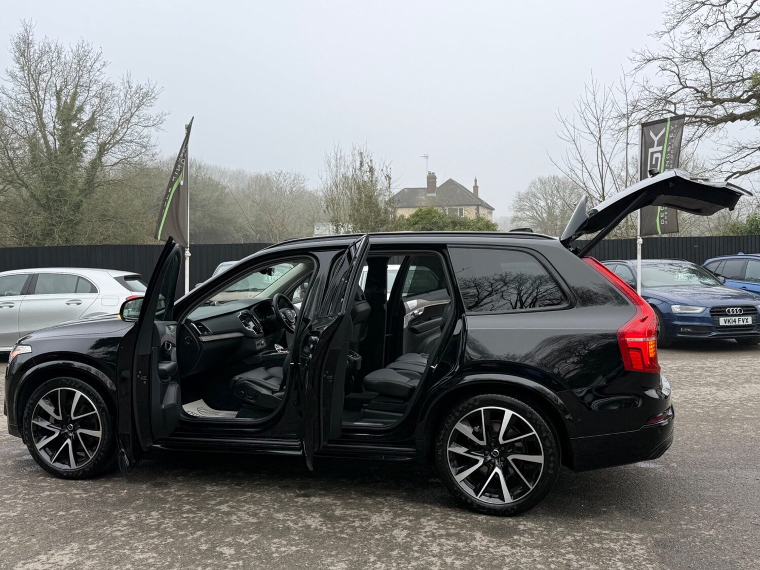 Used Volvo XC90 2023 for sale - 77844850: Photo 21