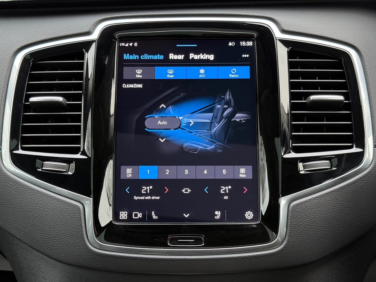 Used Volvo XC90 2023 for sale - 77844850: Photo 46