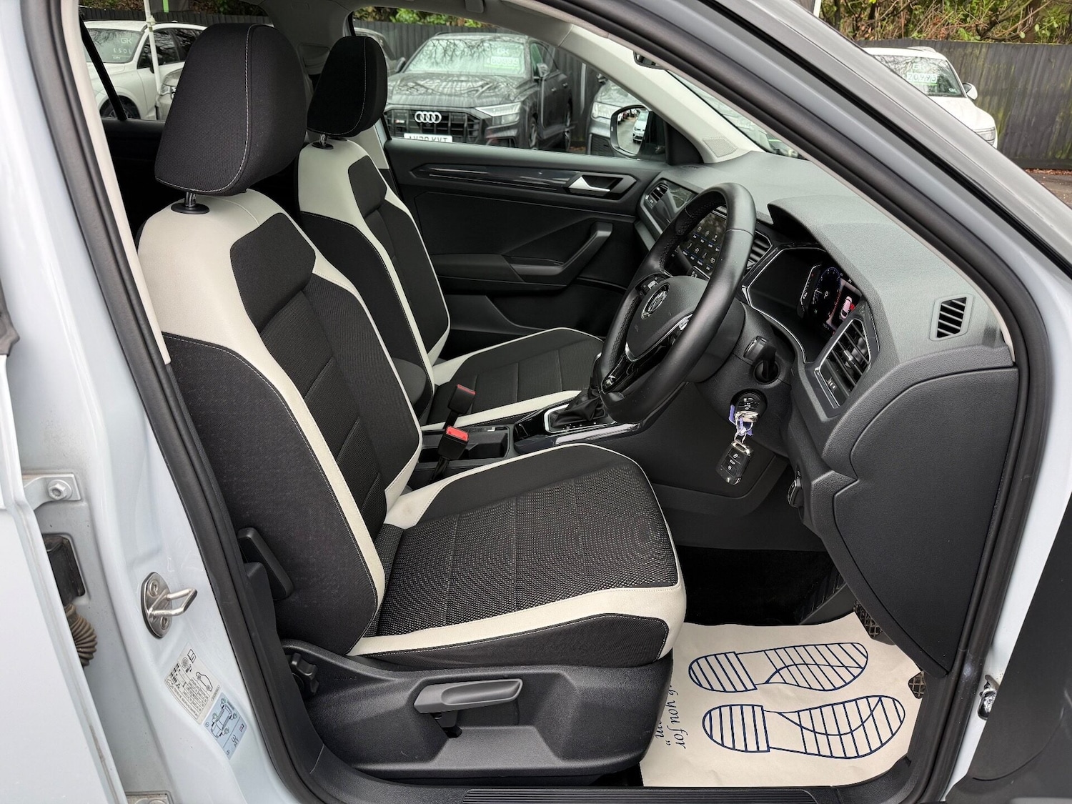 Used Volkswagen T-Roc 2019 for sale - 77195251: Photo 17