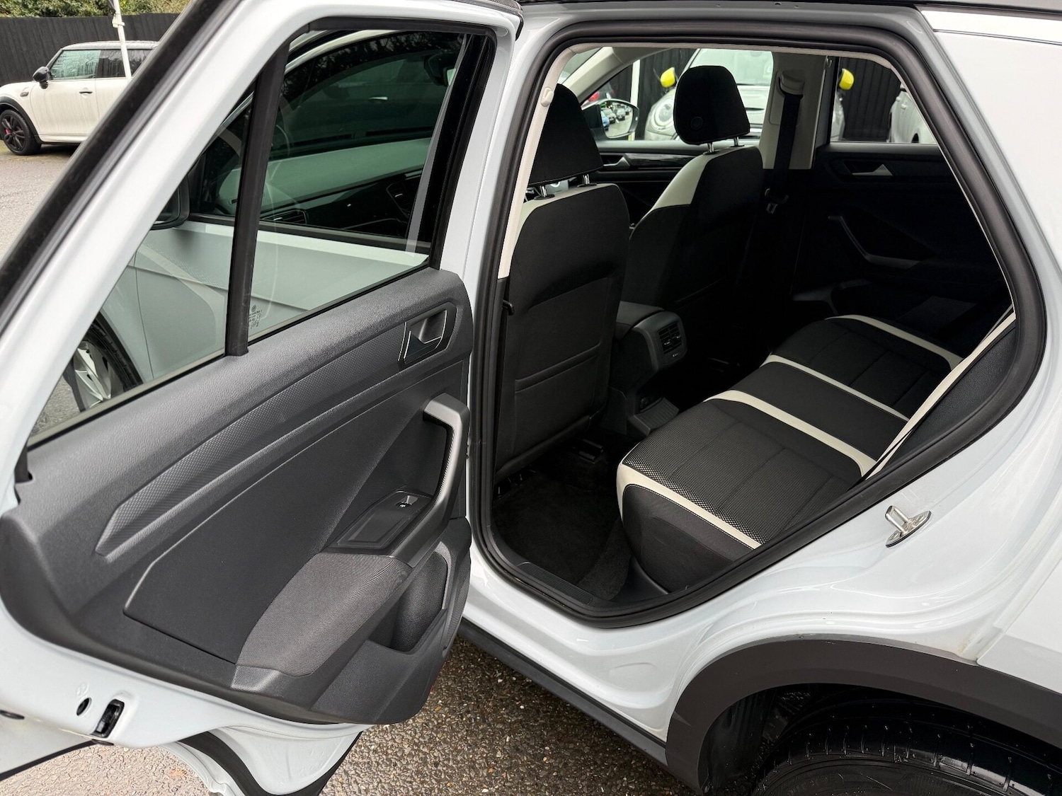 Used Volkswagen T-Roc 2019 for sale - 77195251: Photo 28