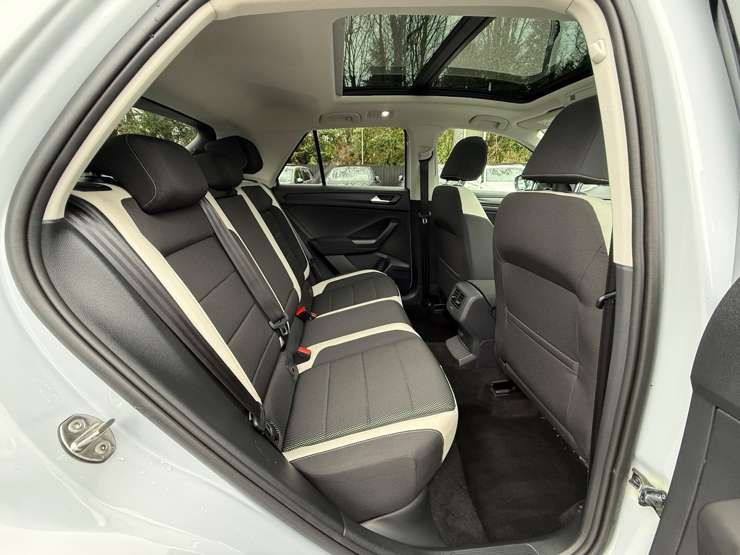 Used Volkswagen T-Roc 2019 for sale - 77195251: Photo 30