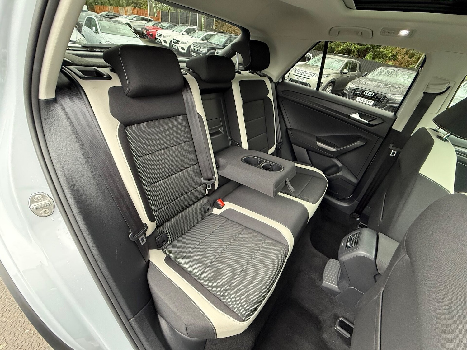 Used Volkswagen T-Roc 2019 for sale - 77195251: Photo 35