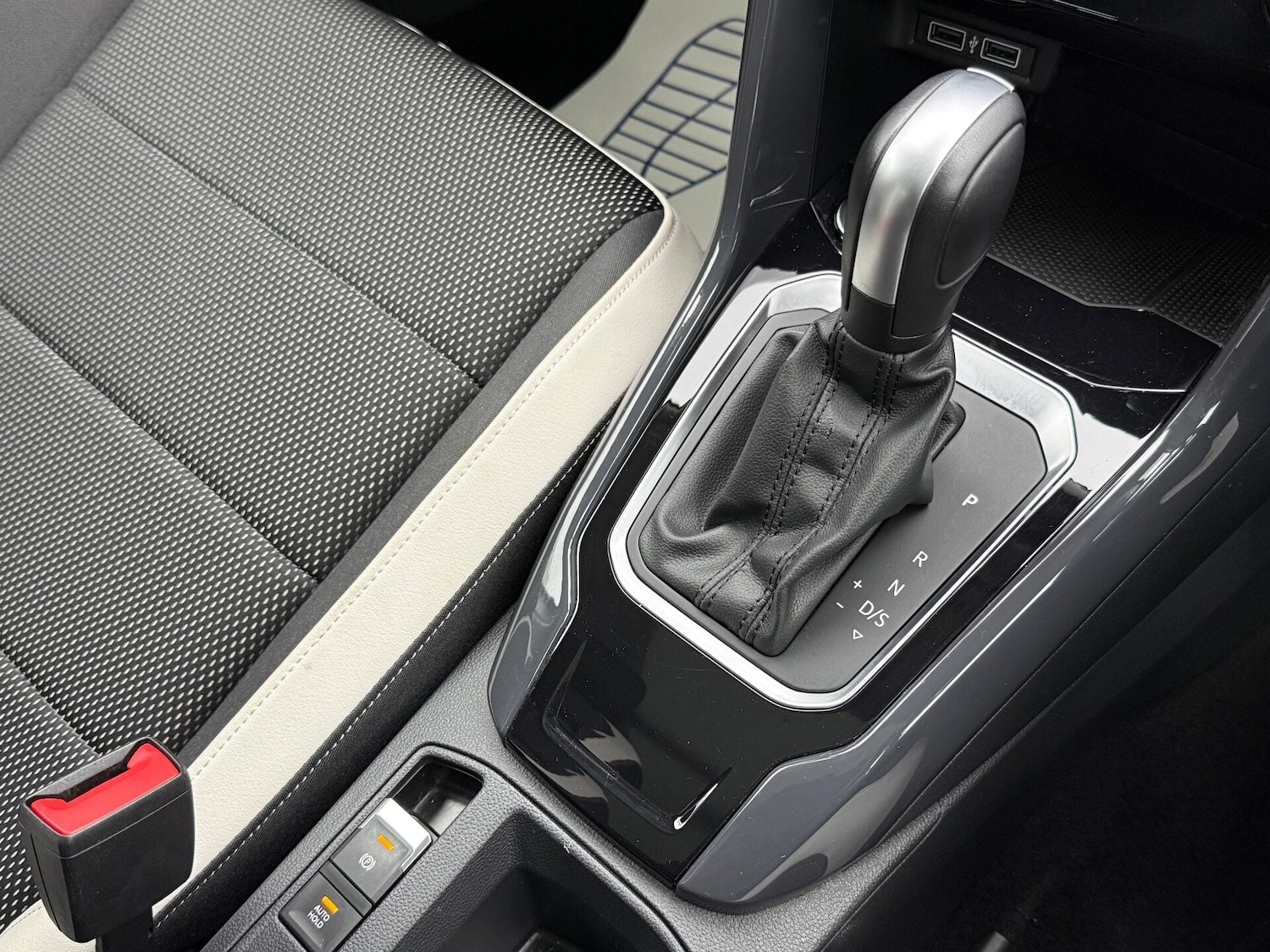 Used Volkswagen T-Roc 2019 for sale - 77195251: Photo 4