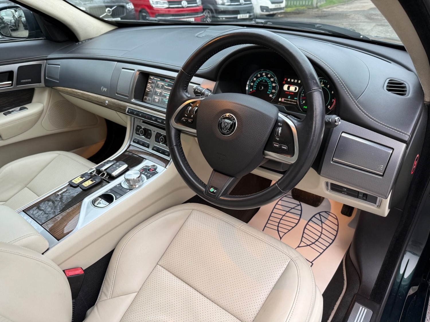 Used Jaguar XF 2014 for sale - 77844854: Photo 15