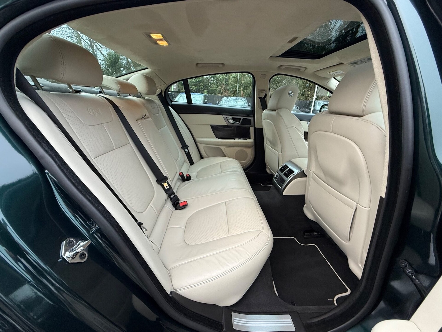 Used Jaguar XF 2014 for sale - 77844854: Photo 18