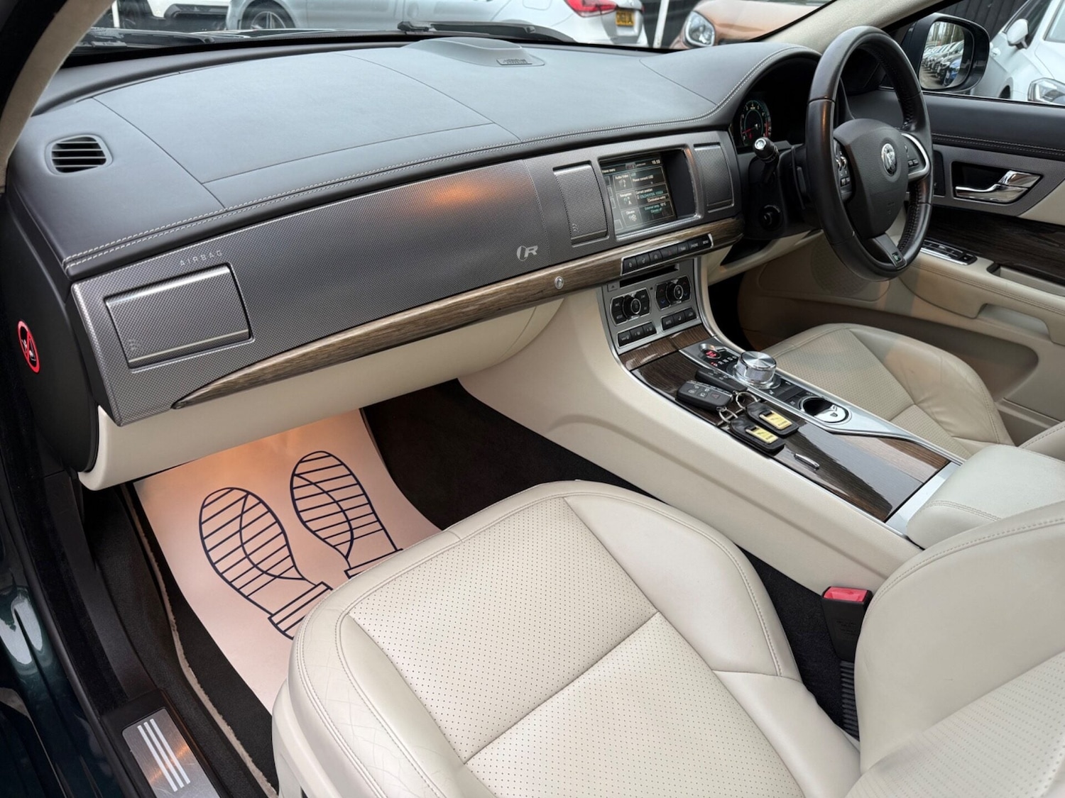 Used Jaguar XF 2014 for sale - 77844854: Photo 25