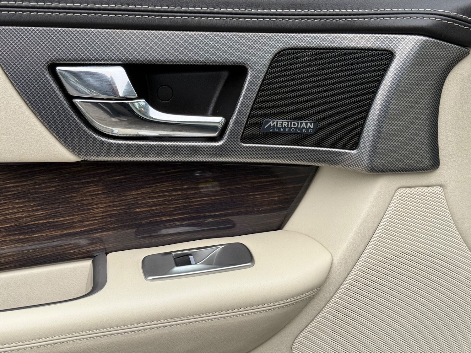 Used Jaguar XF 2014 for sale - 77844854: Photo 28