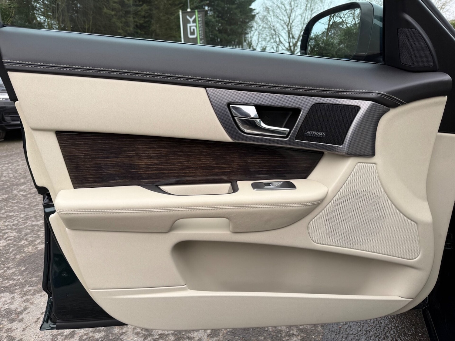 Used Jaguar XF 2014 for sale - 77844854: Photo 29