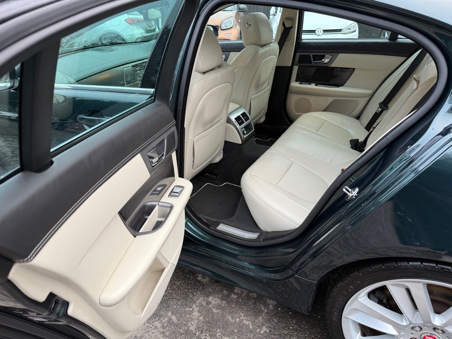 Used Jaguar XF 2014 for sale - 77844854: Photo 33