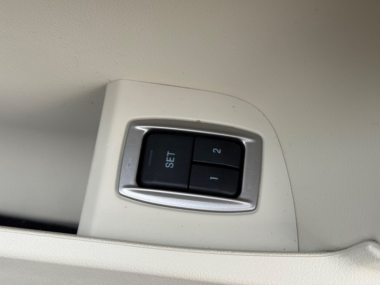 Used Jaguar XF 2014 for sale - 77844854: Photo 41