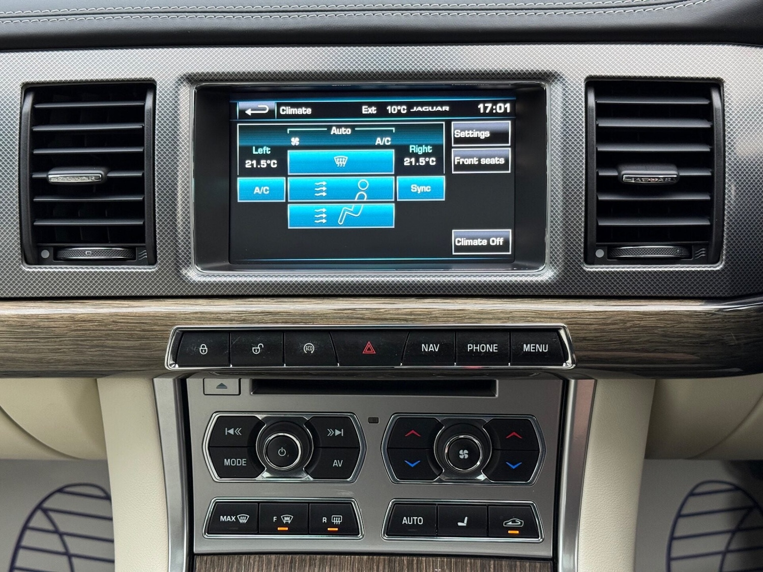 Used Jaguar XF 2014 for sale - 77844854: Photo 44