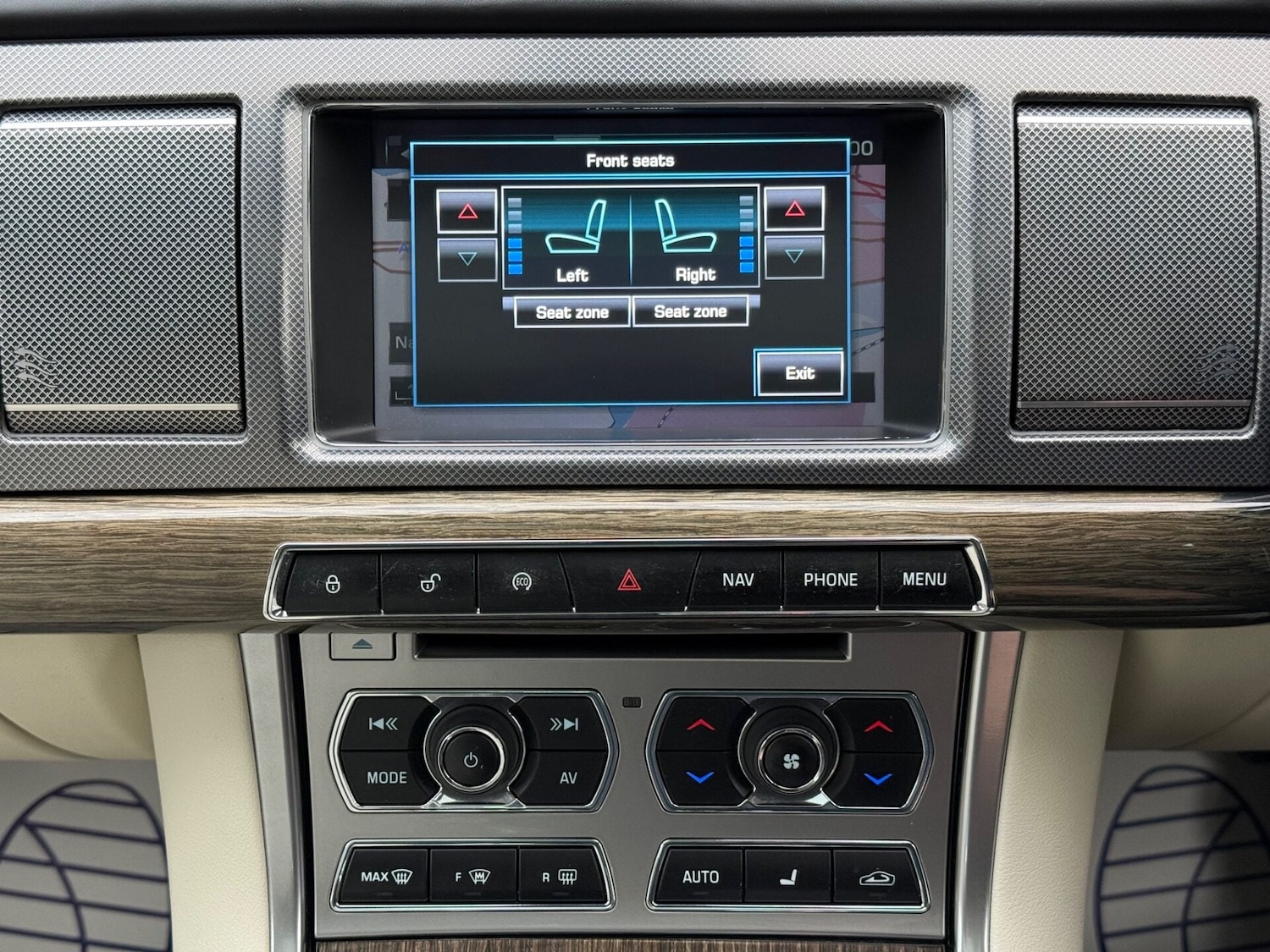 Used Jaguar XF 2014 for sale - 77844854: Photo 45