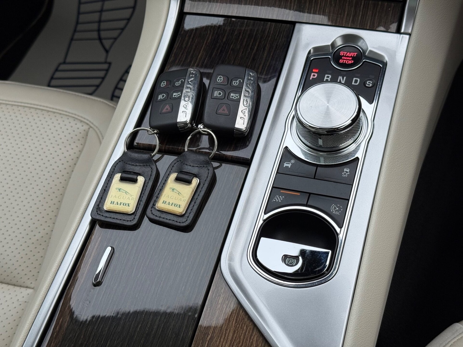 Used Jaguar XF 2014 for sale - 77844854: Photo 48